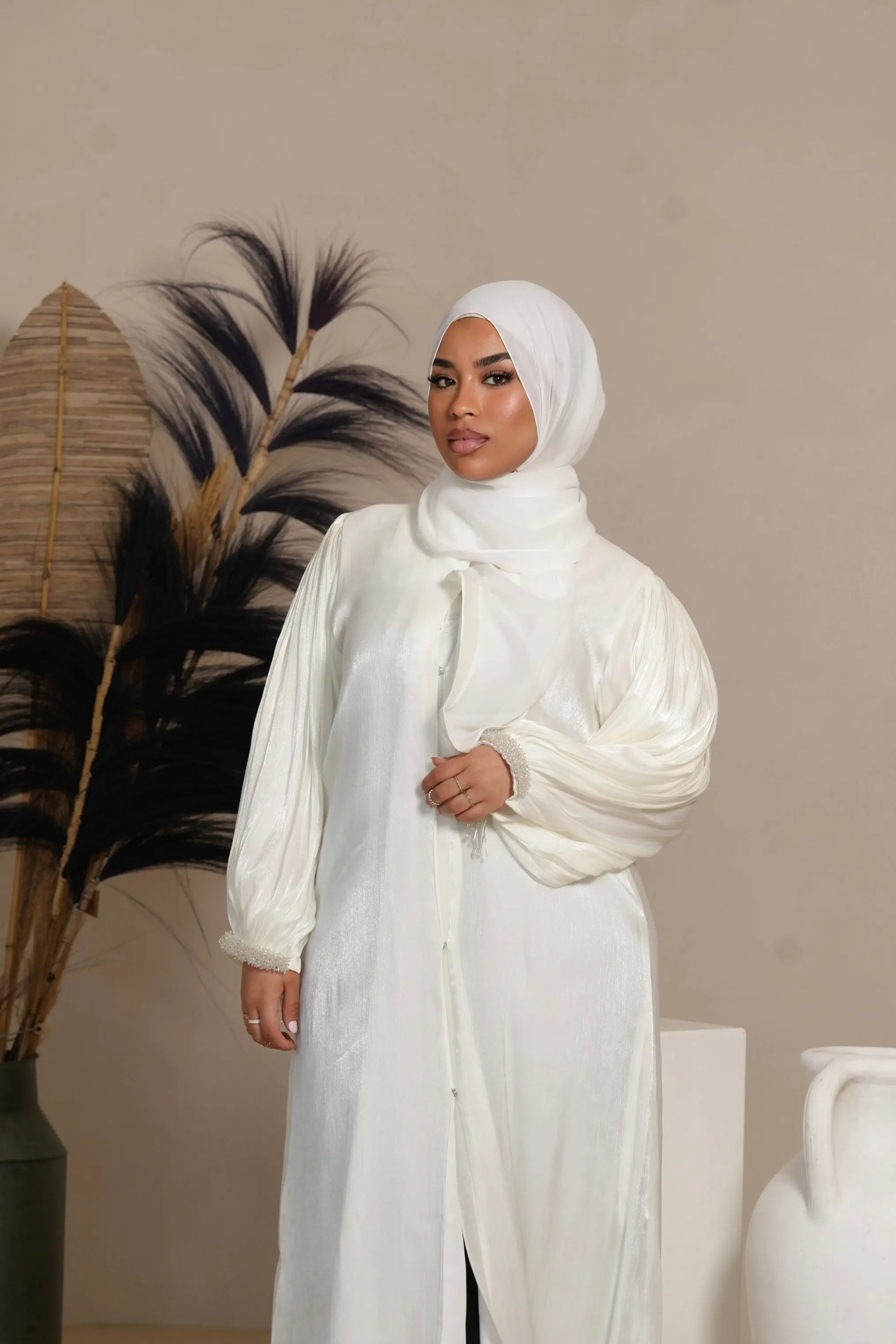 Luxury pearls Abaya - White Losyana.Shop