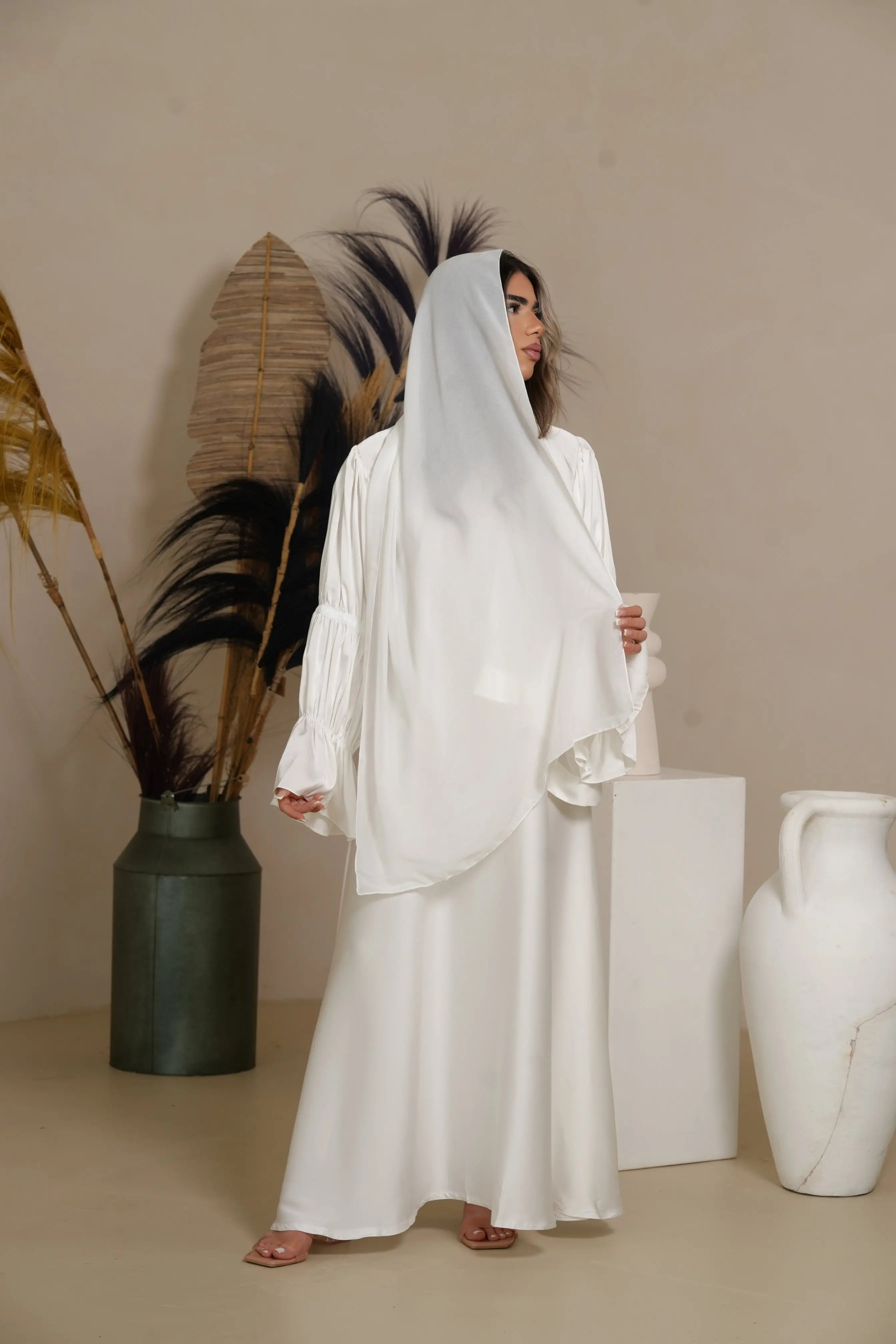 DXB Satin Abaya Rings - white Losyana.Shop