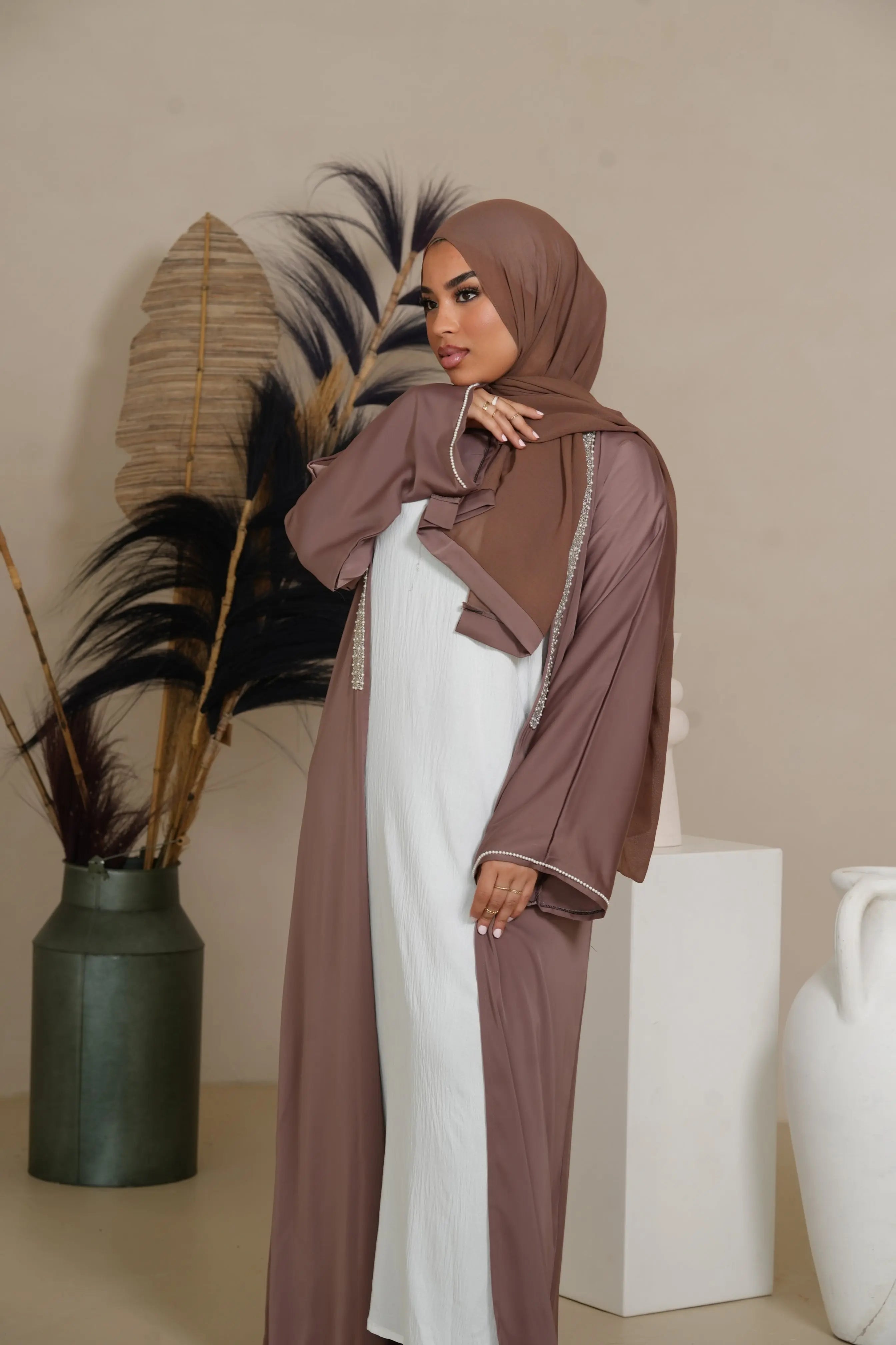 Pearl Stroke Abaya - Velvet Losyana.Shop