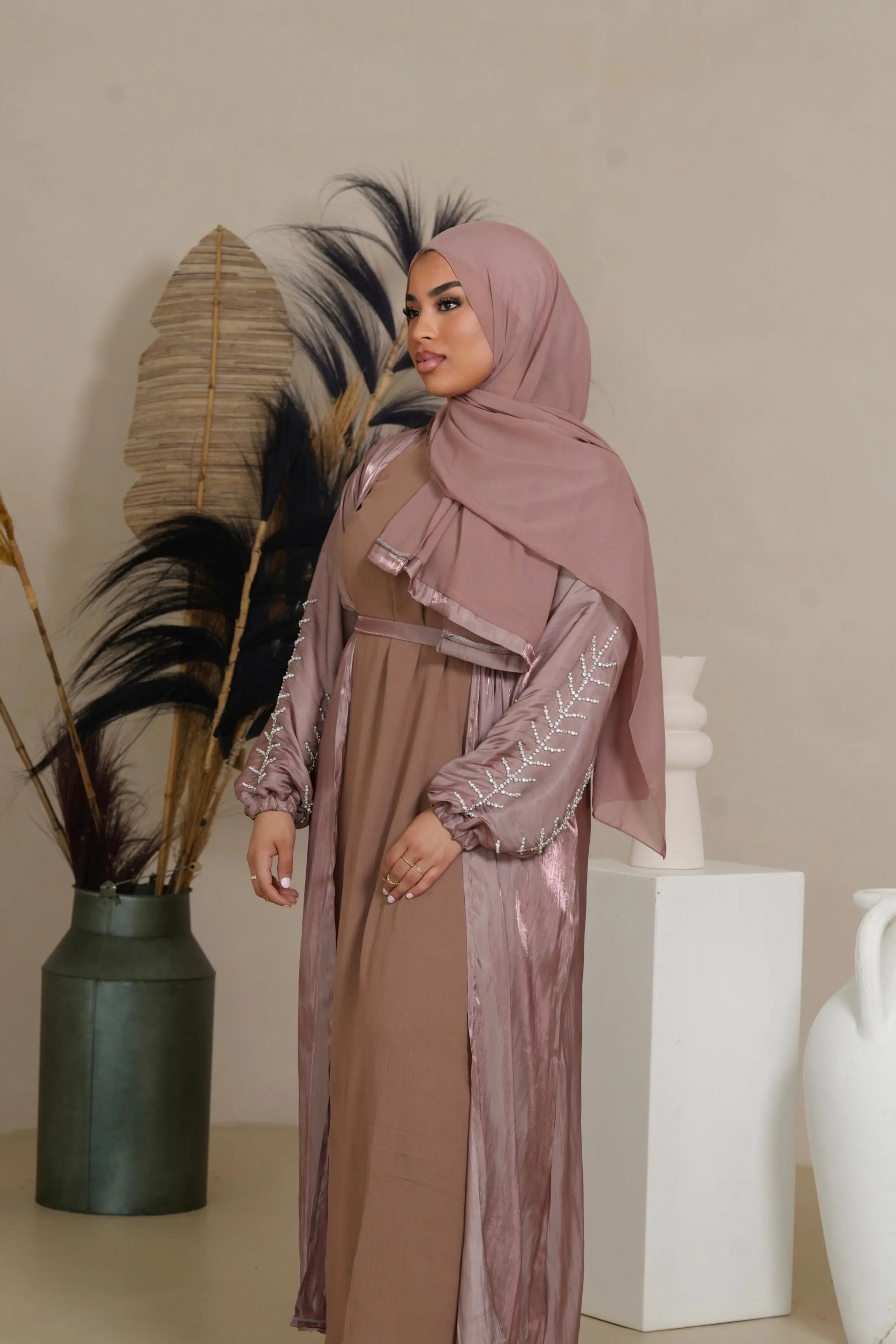 Flower Arm Abaya - Velvet Losyana.Shop
