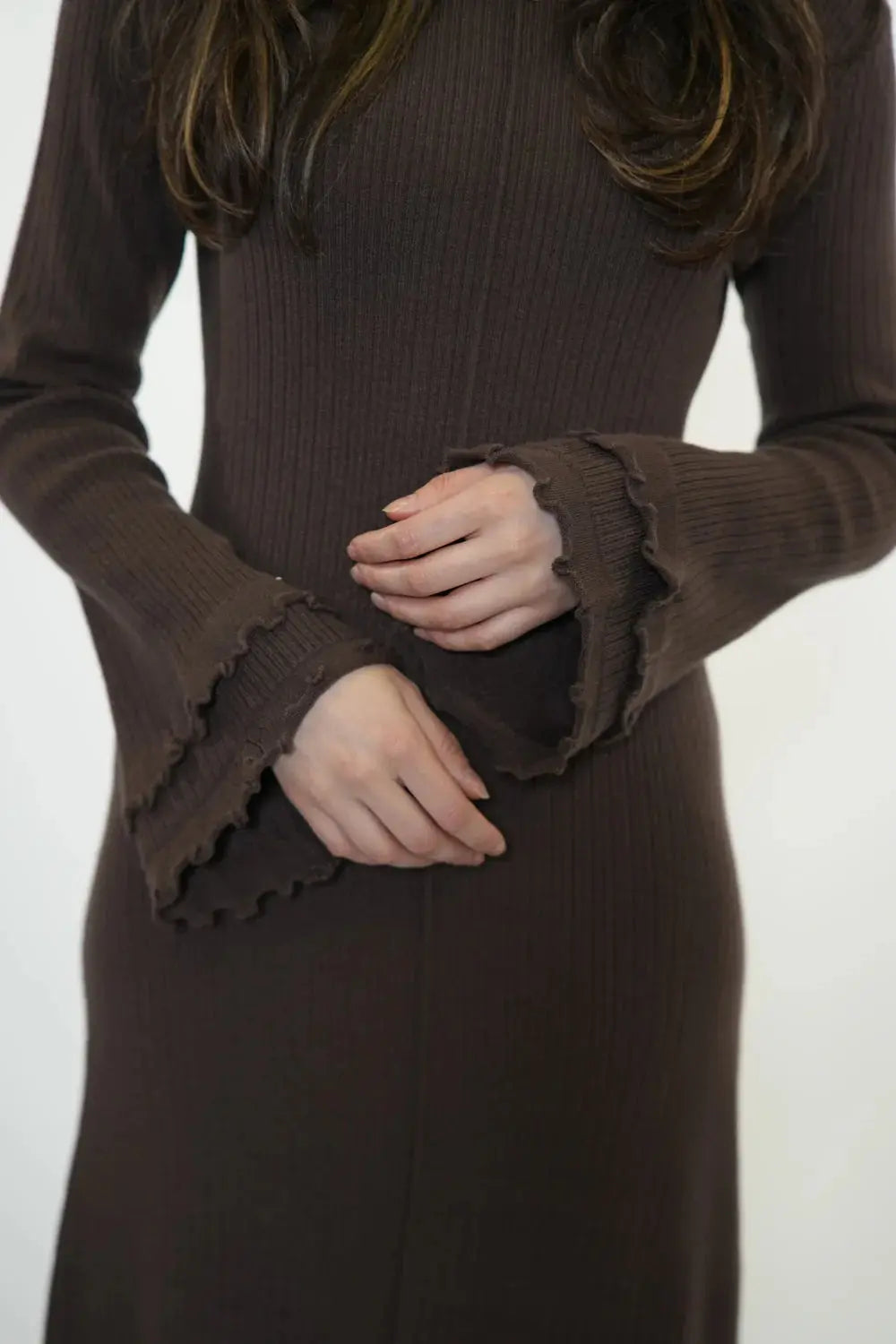 RUFFLED MAXI DRESS - ESPRESSO Losyana.nl