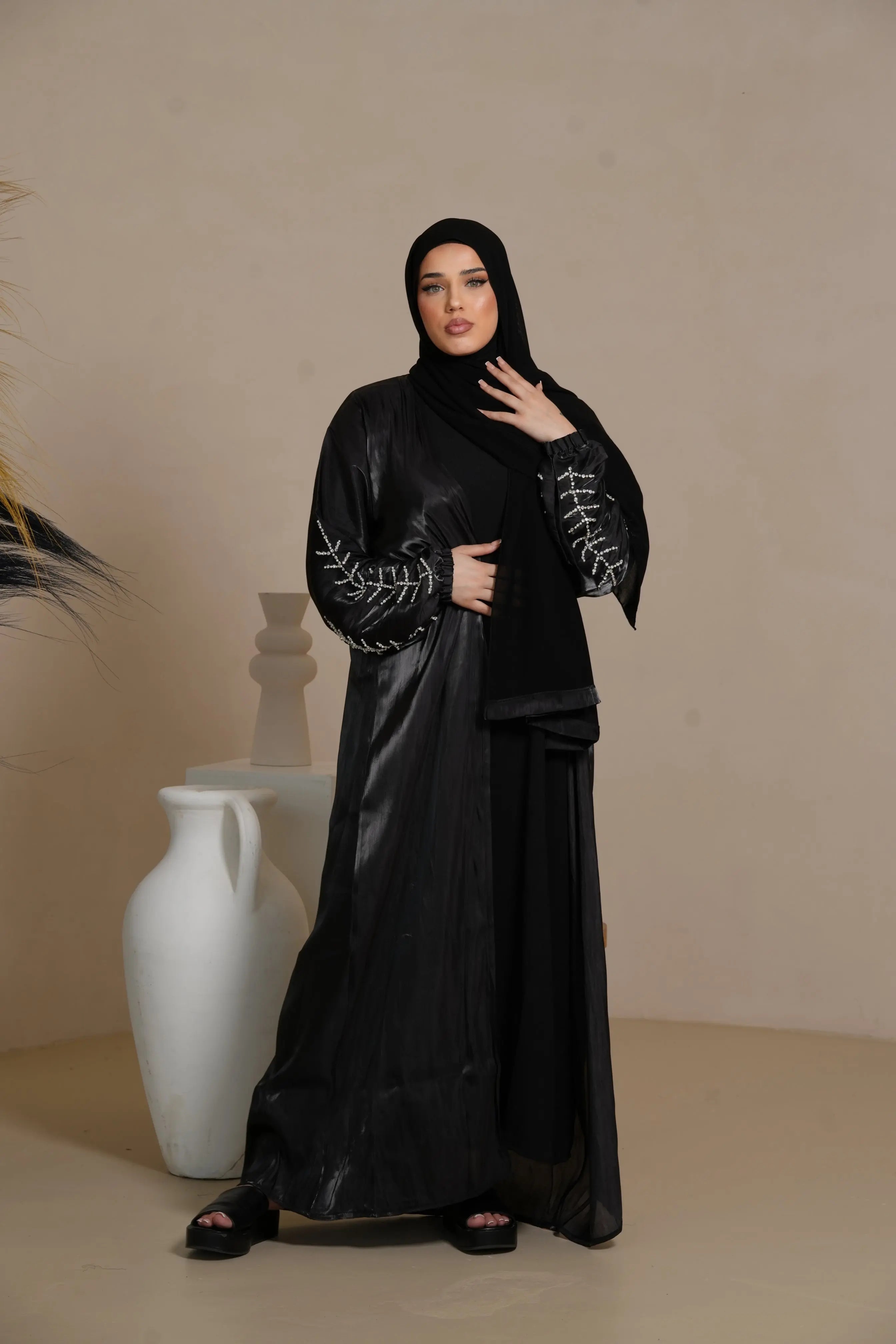 Flower Arm Abaya - Black Losyana.Shop