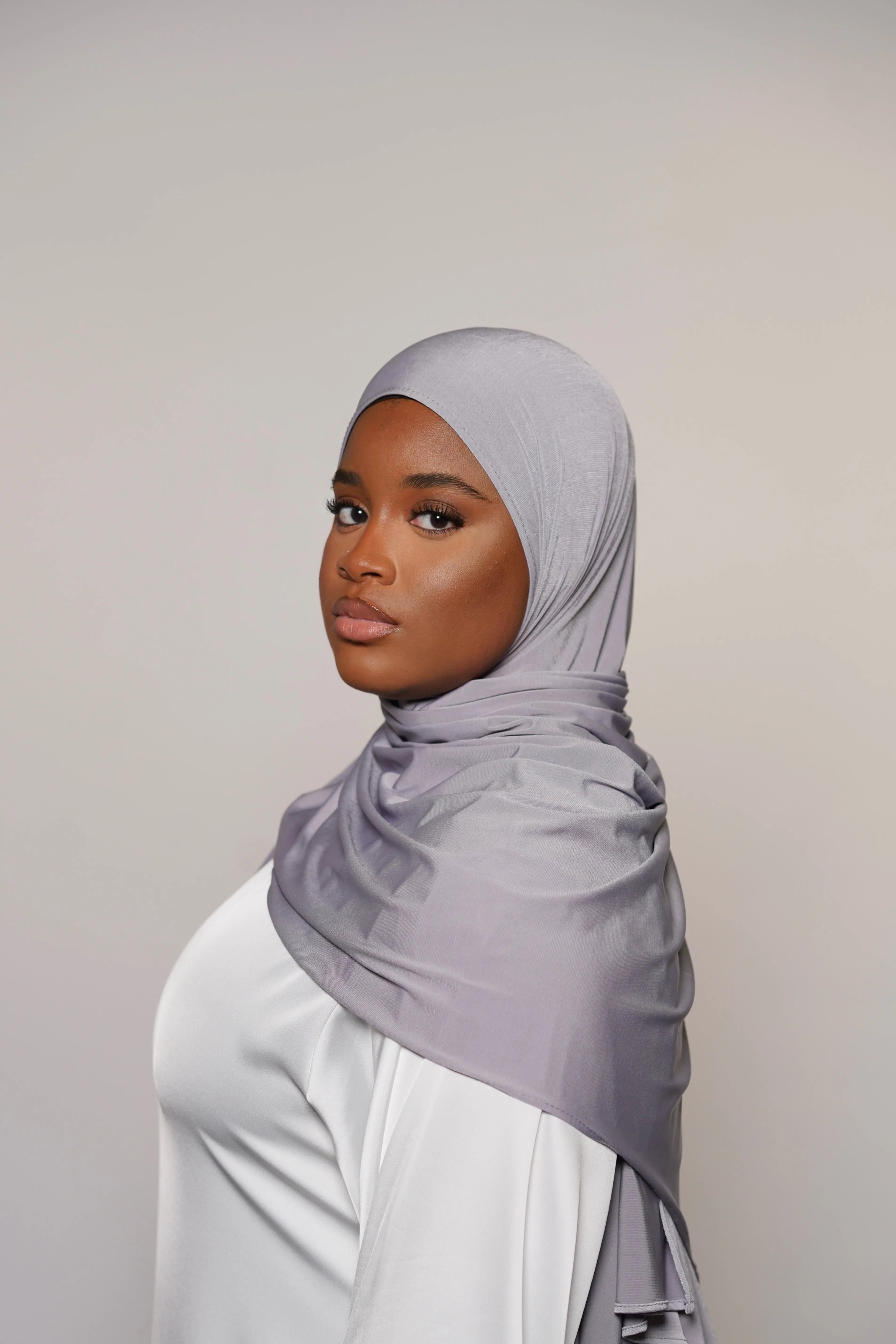 Satin Premium Jersey - silver Losyana.Shop