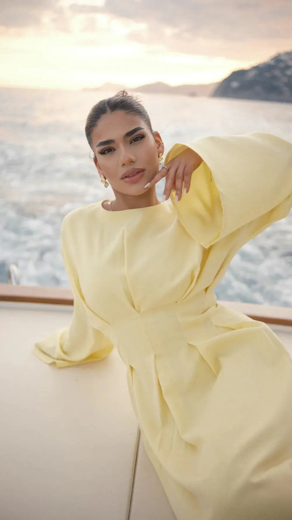 LA BALLEZA CORSET DRESS - LEMON Losyana.nl