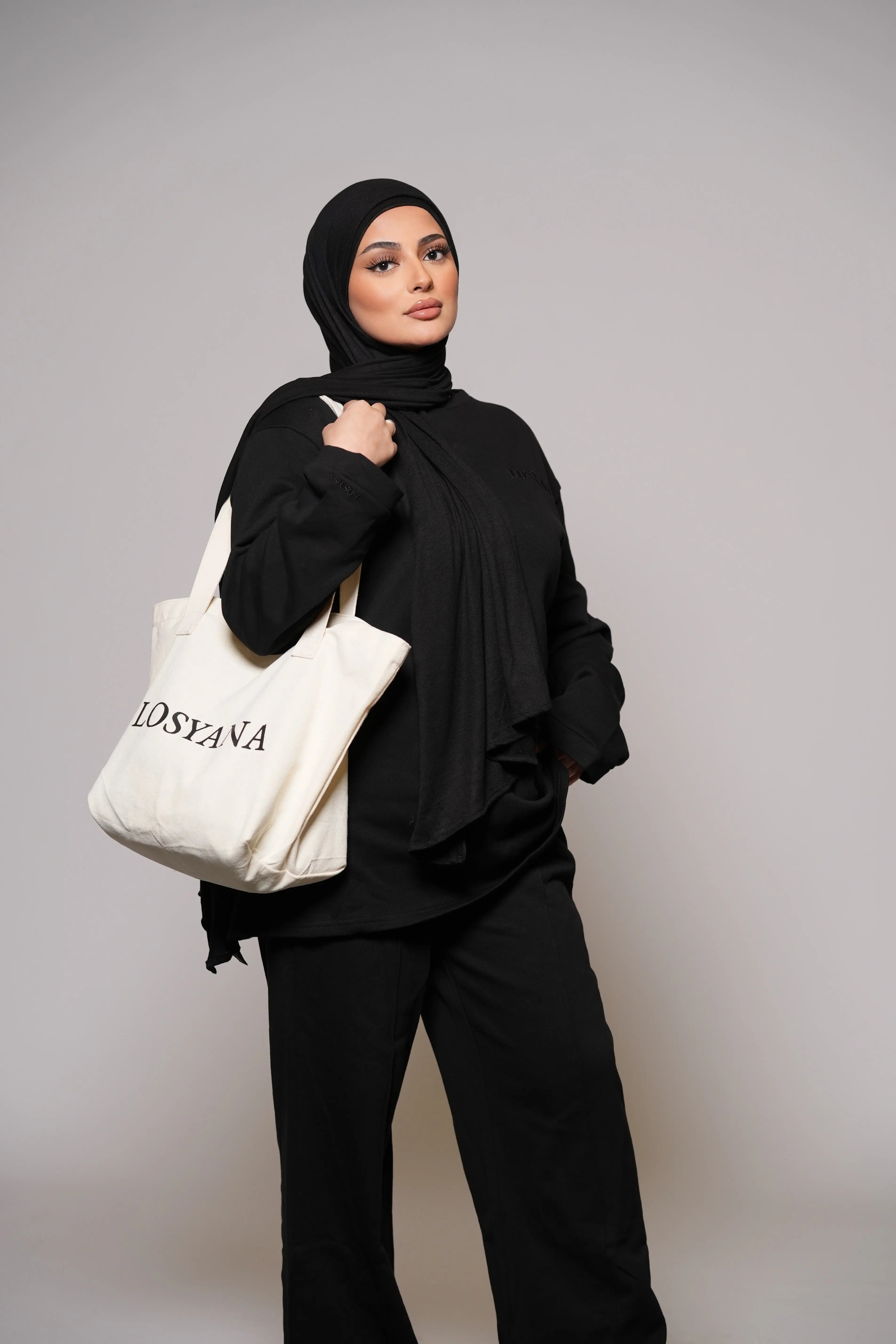 Lounge and Gym set - black Losyana.Shop