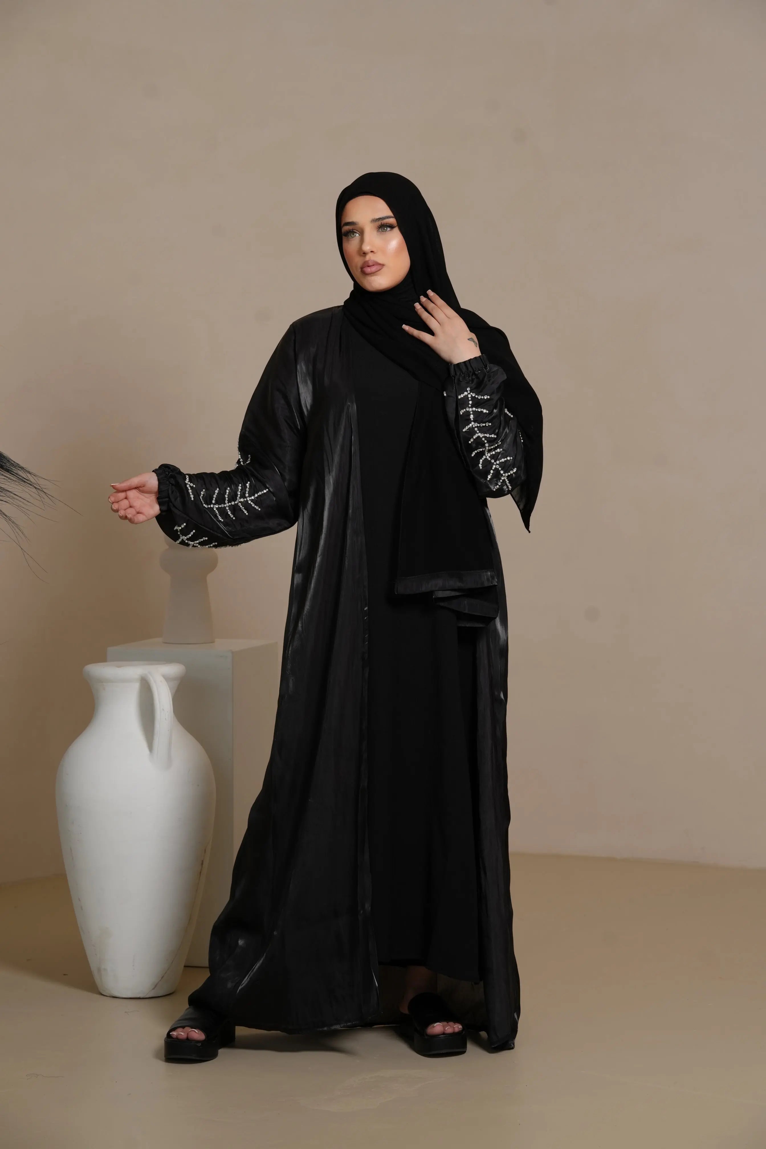 Flower Arm Abaya - Black Losyana.Shop