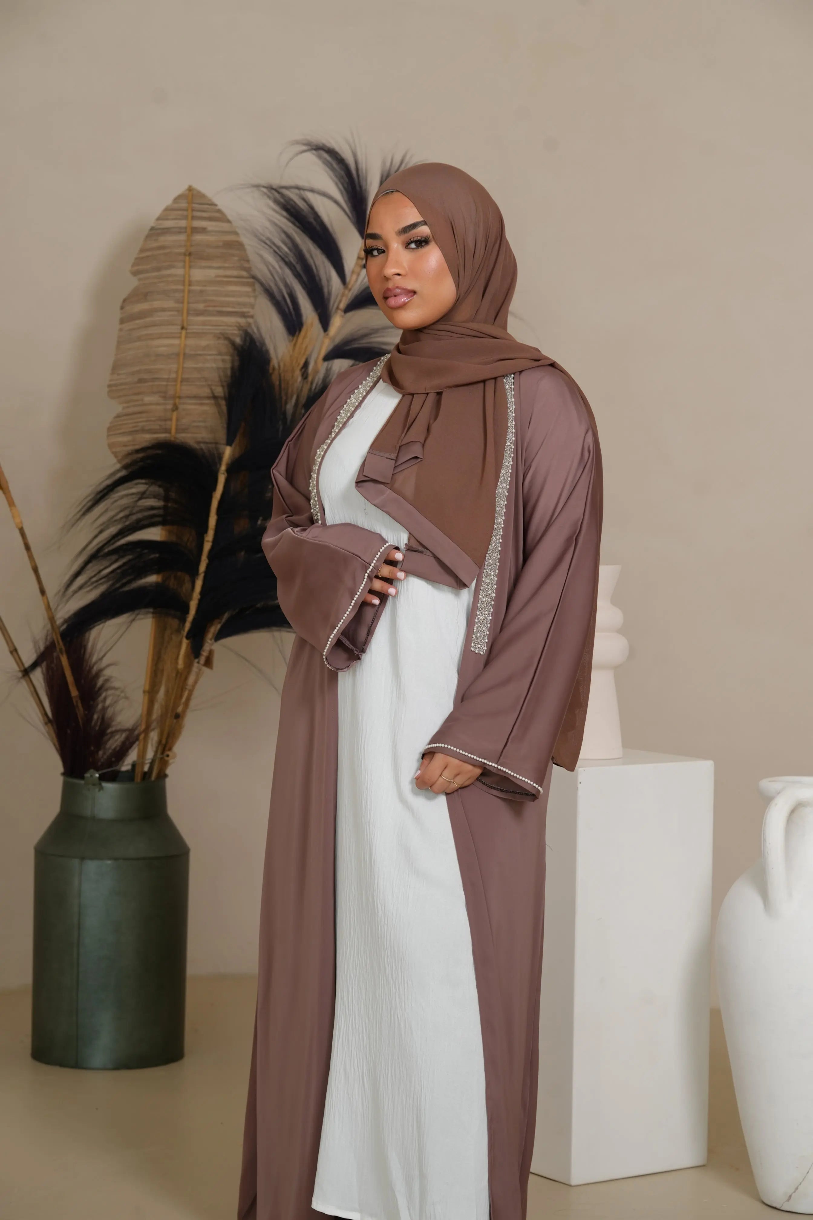 Pearl Stroke Abaya -  Velvet Losyana.Shop