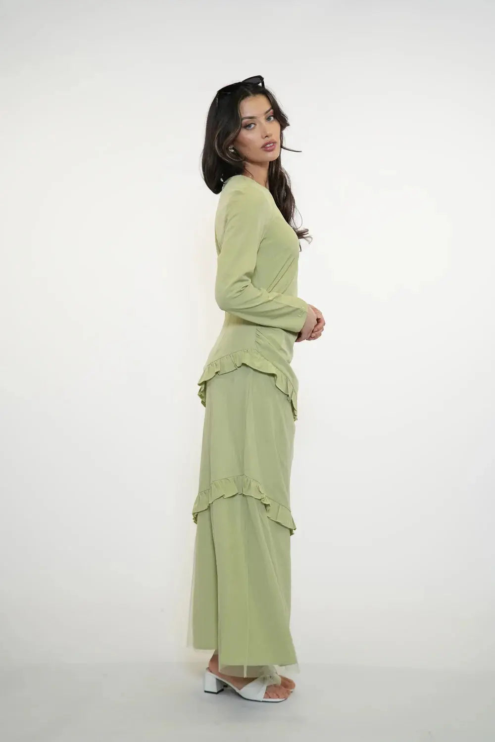 ROMANCE RUFFLE DRESS - MATCHA Losyana.nl