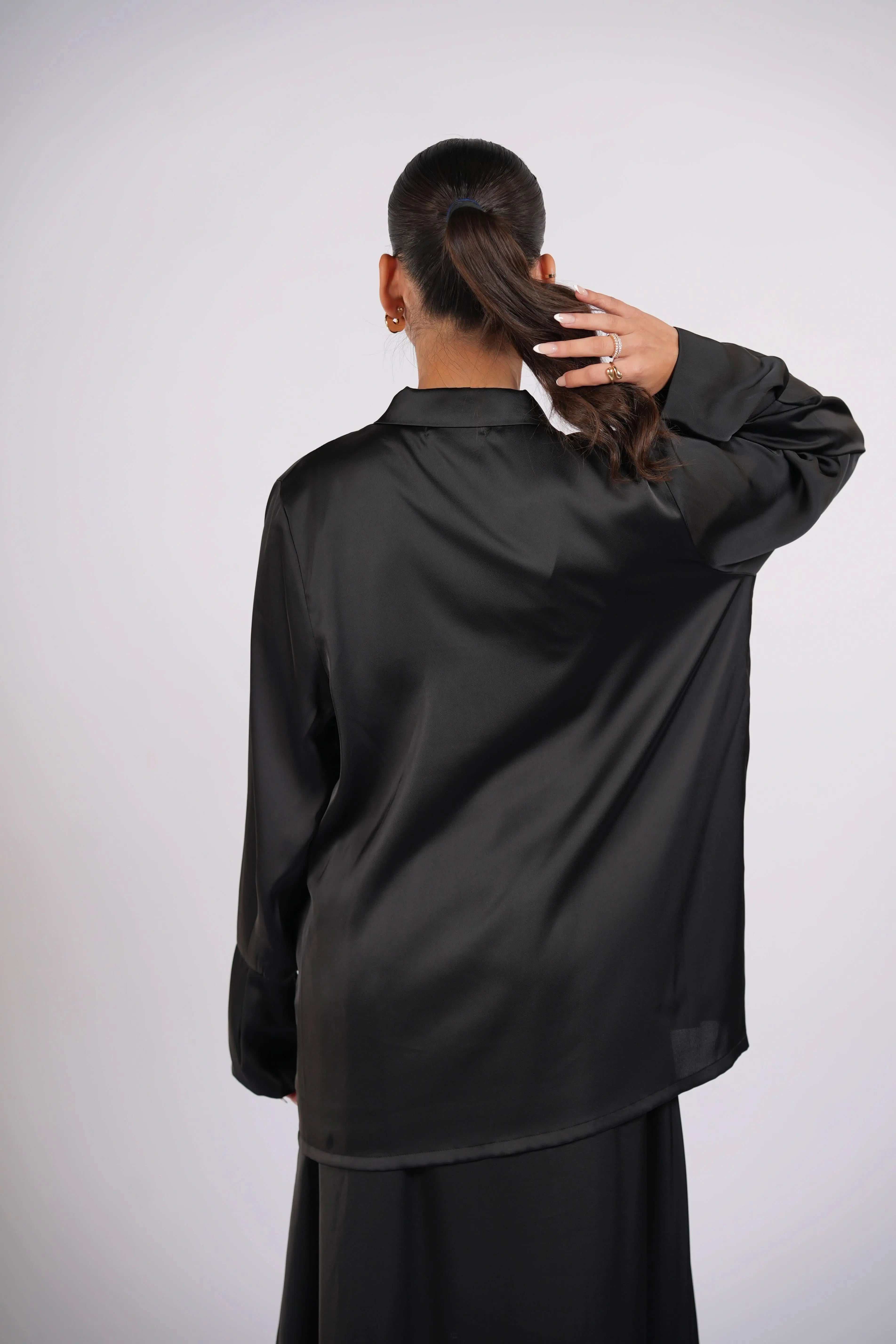 satin silk cardigan - black Losyana.Shop