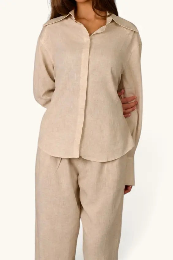Beige Premium Leinen Bluse von LOSYANA, leichtes Oberteil mit lockerer Passform, perfekte Sommermode.