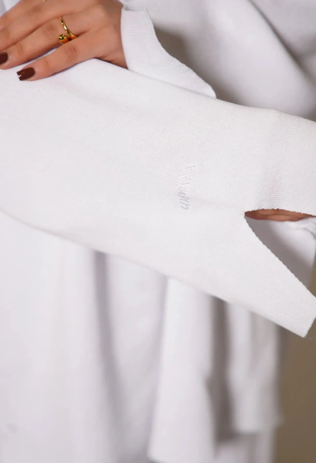 Signature Cotton Set - White Losyana