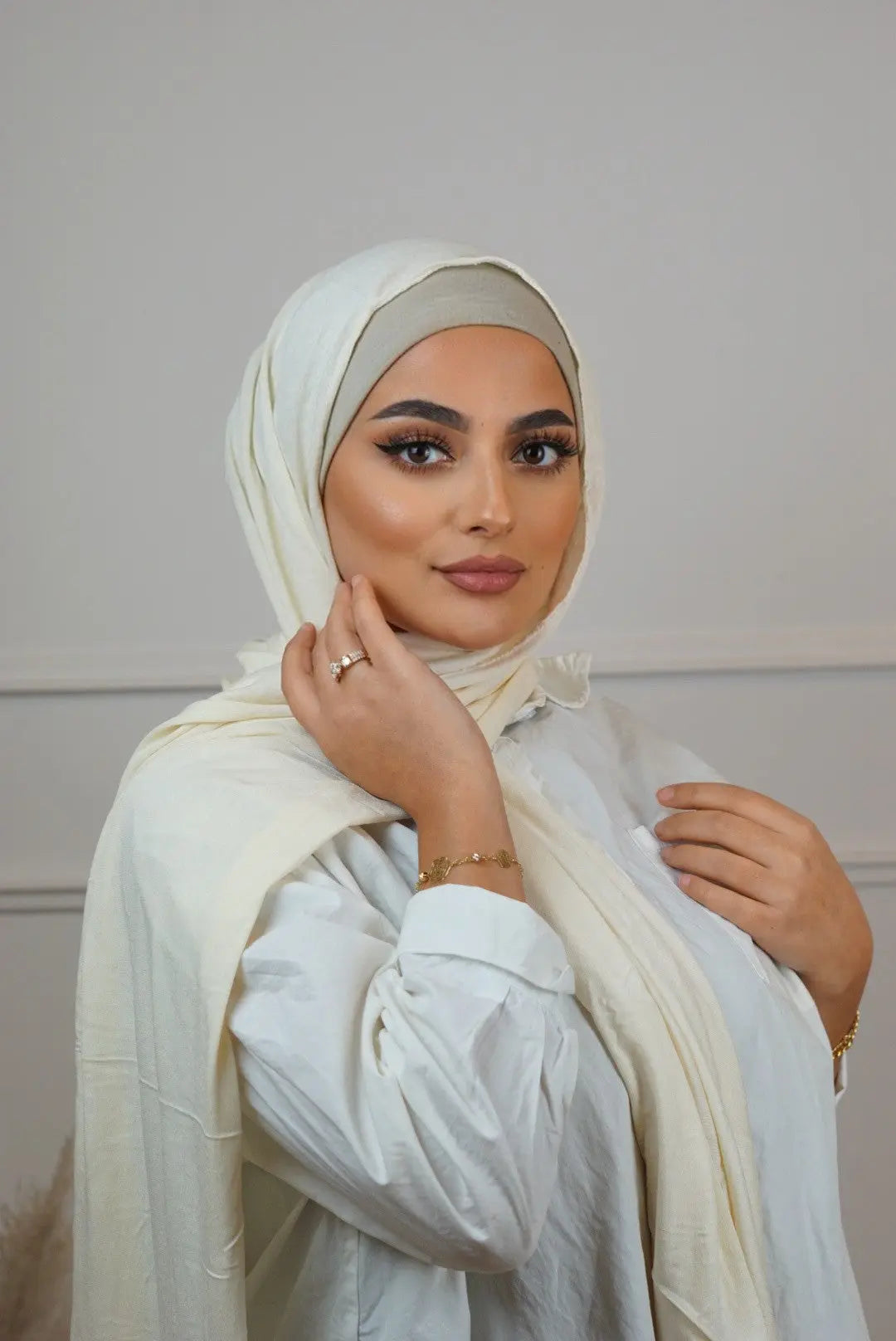 Jersey - Creme White Losyana.Shop